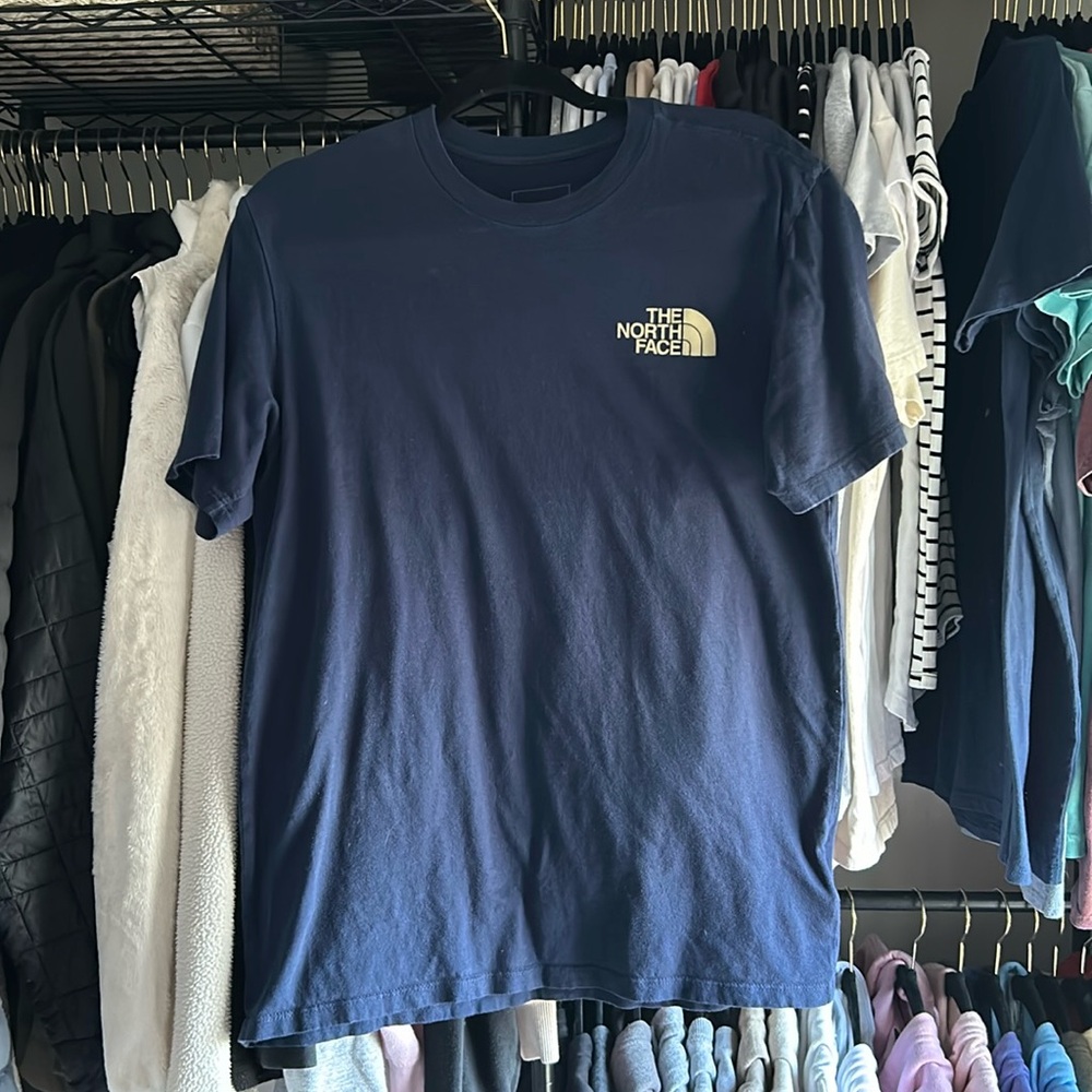 the north face men’s medium tshirt